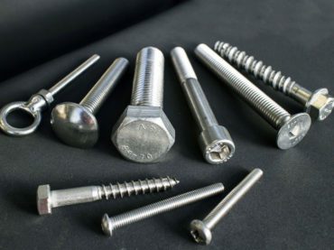 stainless-steel-bolts